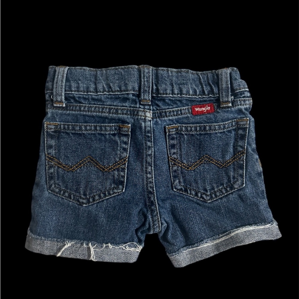 Wrangler size 3t shorts very cute